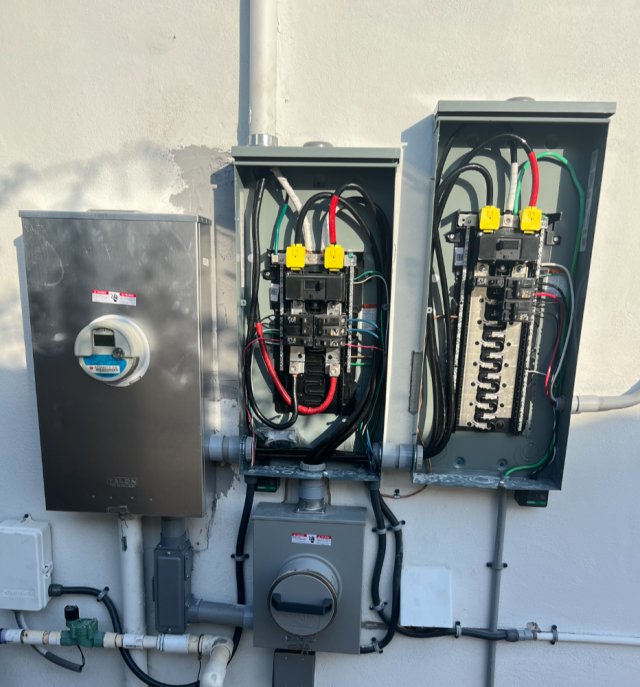 400 Amp Service with Enphase Battery Socket